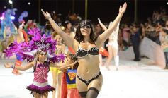 Foto de la galería: Los corsos en la costanera posadeña: show inigualable