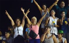 Foto de la galería: Los corsos en la costanera posadeña: show inigualable