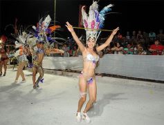 Foto de la galería: Los corsos en la costanera posadeña: show inigualable