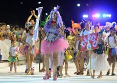 Foto de la galería: Los corsos en la costanera posadeña: show inigualable