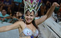 Foto de la galería: Los corsos en la costanera posadeña: show inigualable