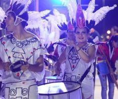 Foto de la galería: Los corsos en la costanera posadeña: show inigualable