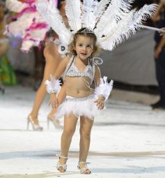 Foto de la galería: Los corsos en la costanera posadeña: show inigualable