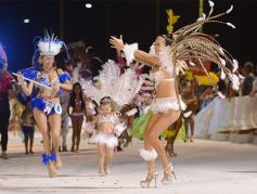 Foto de la galería: Los corsos en la costanera posadeña: show inigualable