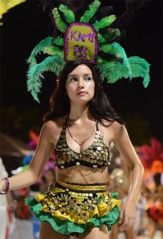 Foto de la galería: Los corsos en la costanera posadeña: show inigualable