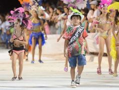 Foto de la galería: Los corsos en la costanera posadeña: show inigualable