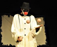 Foto de la galería: Esquizofrenia del arte, todo el talento de la Murga de la Estación