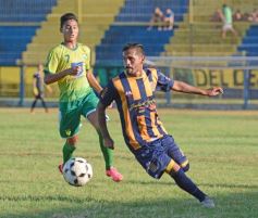 Foto de la galería: Mitre y La Picada no se sacaron ventajas en el partido de ida de la Súper Final