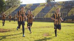 Foto de la galería: Mitre y La Picada no se sacaron ventajas en el partido de ida de la Súper Final