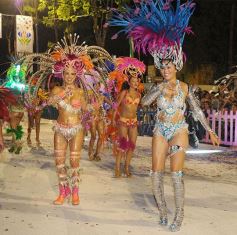 Foto de la galería: Cierre de lujo para los carnavales misioneros en San Ignacio