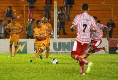 Foto de la galería: En una ráfaga Crucero lo dio vuelta y derrotó de local a Los Andes