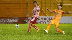 Foto de la galería: En una ráfaga Crucero lo dio vuelta y derrotó de local a Los Andes