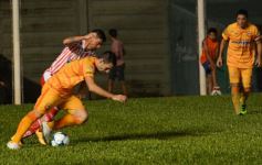 Foto de la galería: En una ráfaga Crucero lo dio vuelta y derrotó de local a Los Andes
