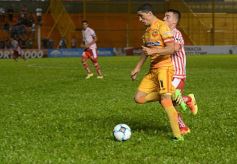 Foto de la galería: En una ráfaga Crucero lo dio vuelta y derrotó de local a Los Andes