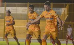 Foto de la galería: En una ráfaga Crucero lo dio vuelta y derrotó de local a Los Andes