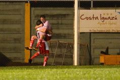 Foto de la galería: En una ráfaga Crucero lo dio vuelta y derrotó de local a Los Andes
