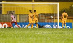 Foto de la galería: En una ráfaga Crucero lo dio vuelta y derrotó de local a Los Andes