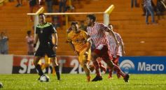 Foto de la galería: En una ráfaga Crucero lo dio vuelta y derrotó de local a Los Andes