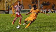 Foto de la galería: En una ráfaga Crucero lo dio vuelta y derrotó de local a Los Andes