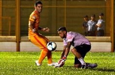 Foto de la galería: En una ráfaga Crucero lo dio vuelta y derrotó de local a Los Andes