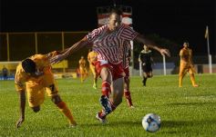 Foto de la galería: En una ráfaga Crucero lo dio vuelta y derrotó de local a Los Andes