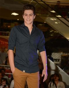 Foto de la galería: Colección Otoño-Invierno 2017, un desfile imponente en el Posadas Plaza Shopping