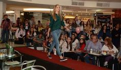 Foto de la galería: Colección Otoño-Invierno 2017, un desfile imponente en el Posadas Plaza Shopping