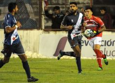 Foto de la galería: Hubo lluvia de goles en Villa Sarita, pero Guaraní no pudo ganar
