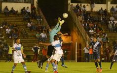 Foto de la galería: Hubo lluvia de goles en Villa Sarita, pero Guaraní no pudo ganar
