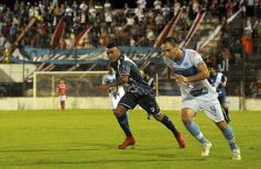 Foto de la galería: Hubo lluvia de goles en Villa Sarita, pero Guaraní no pudo ganar