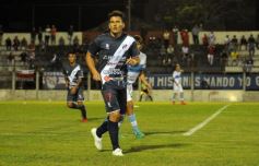 Foto de la galería: Hubo lluvia de goles en Villa Sarita, pero Guaraní no pudo ganar