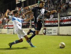 Foto de la galería: Hubo lluvia de goles en Villa Sarita, pero Guaraní no pudo ganar
