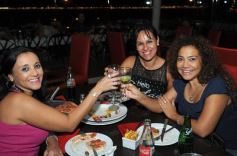 Foto de la galería: Noche de cumpleaños en Itakuá