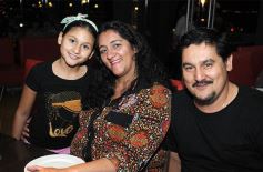 Foto de la galería: Noche de cumpleaños en Itakuá