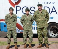 Foto de la galería: Homenaje a los veteranos de Malvinas en la costanera posadeña
