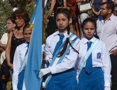 Foto de la galería: Homenaje a los veteranos de Malvinas en la costanera posadeña