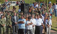 Foto de la galería: Homenaje a los veteranos de Malvinas en la costanera posadeña