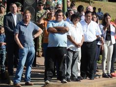 Foto de la galería: Homenaje a los veteranos de Malvinas en la costanera posadeña