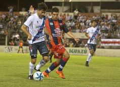 Foto de la galería: Una victoria que trajo un poco de oxígeno para Guaraní