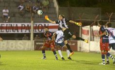 Foto de la galería: Una victoria que trajo un poco de oxígeno para Guaraní