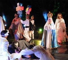Foto de la galería: El Arcano de Viernes Santo deslumbró en la Cruz de Santa Ana
