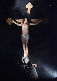 Foto de la galería: El Arcano de Viernes Santo deslumbró en la Cruz de Santa Ana