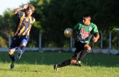 Foto de la galería: Aplastante triunfo de Mitre ante El Brete