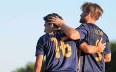 Foto de la galería: Aplastante triunfo de Mitre ante El Brete