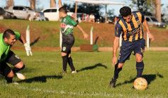 Foto de la galería: Aplastante triunfo de Mitre ante El Brete