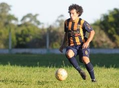 Foto de la galería: Aplastante triunfo de Mitre ante El Brete