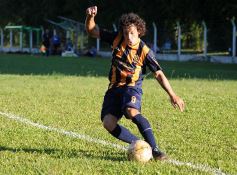 Foto de la galería: Aplastante triunfo de Mitre ante El Brete