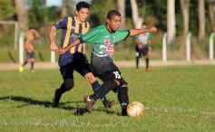 Foto de la galería: Aplastante triunfo de Mitre ante El Brete