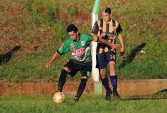 Foto de la galería: Aplastante triunfo de Mitre ante El Brete