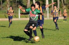 Foto de la galería: Aplastante triunfo de Mitre ante El Brete